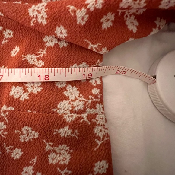 Monteau Blouse, Size Large - Picture 9 of 9